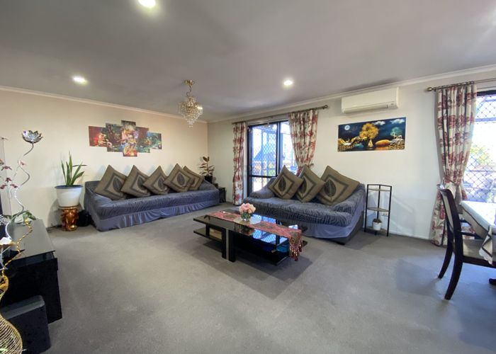 at 77 Farnborough Drive, Grandview Heights, Hamilton, Waikato