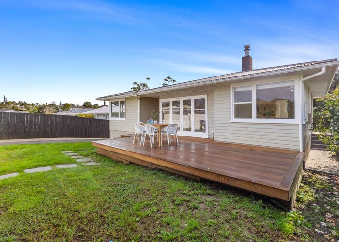  at 5 Maybelle Place, Kelston, Waitakere City, Auckland