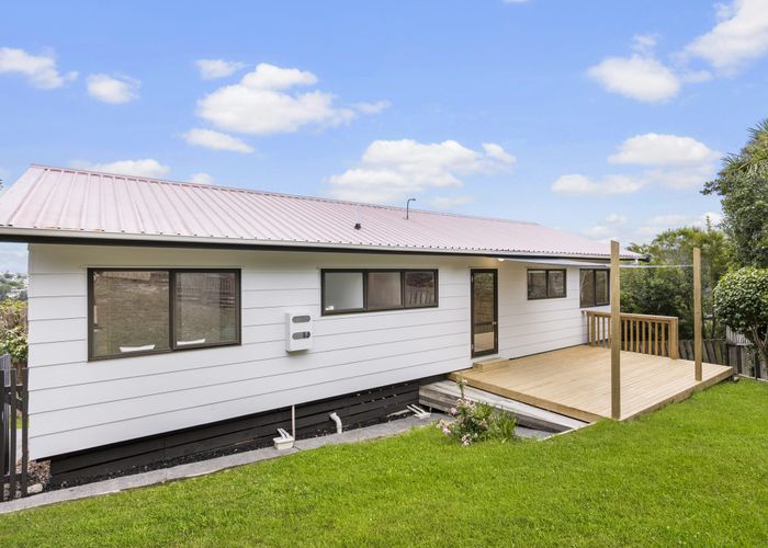  at 2/66 Pemberton Avenue, Bayview, Auckland
