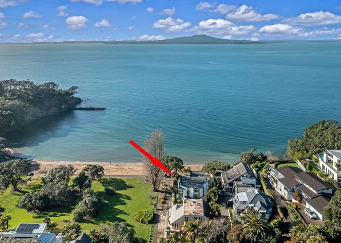  at 1/9 The Esplanade, Castor Bay, Auckland