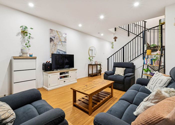  at 17 Dishys Road, Flat Bush, Manukau City, Auckland