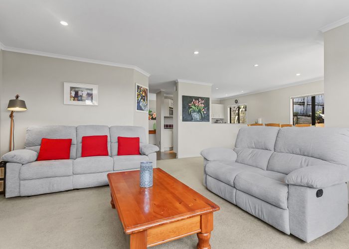  at 1/271 Sturges Road, Henderson, Auckland