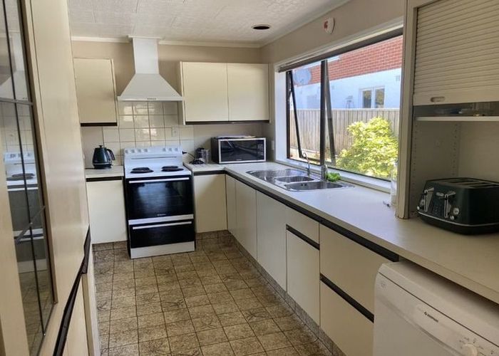  at 8 Derwent Street, Helensburgh, Dunedin, Otago