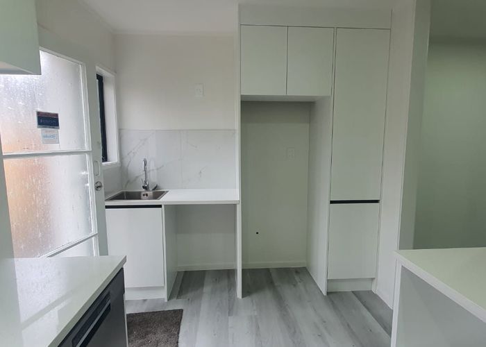  at 2/36 Mitchelson St, Greenlane, Auckland City, Auckland