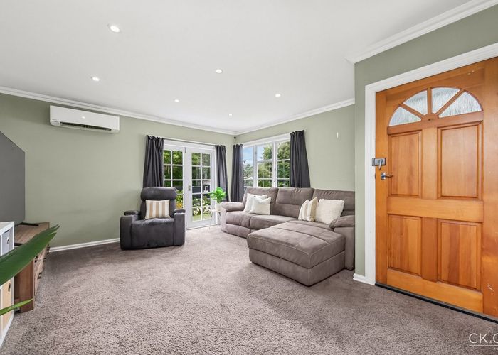 at 6 Glen Road, Stokes Valley, Lower Hutt, Wellington
