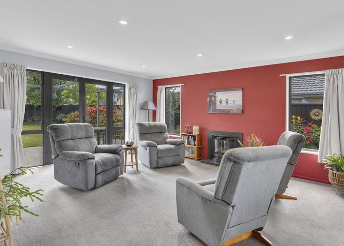  at 5 Rooney Place, Aidanfield, Christchurch City, Canterbury