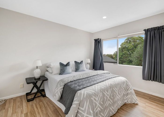  at 2/39 Rifleman Rise, Unsworth Heights, North Shore City, Auckland