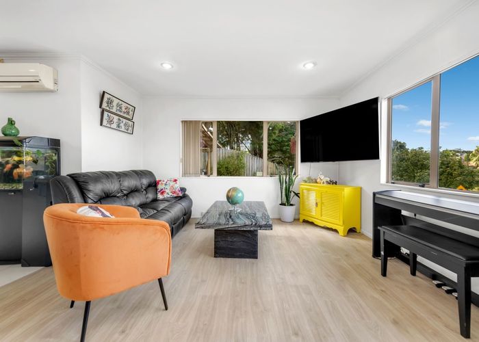  at 3 Fairchild Avenue, Goodwood Heights, Manukau City, Auckland