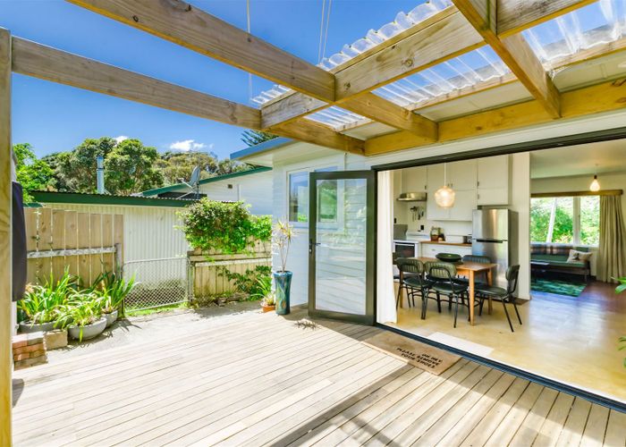  at 27 Wellington Road, Paekakariki