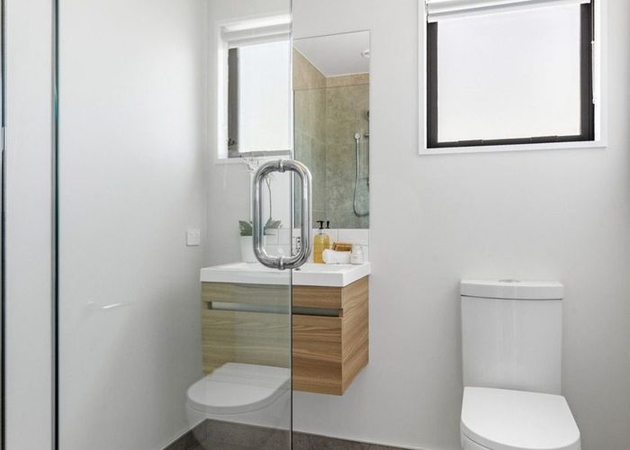  at 2/32 Hammersley Avenue, Shirley, Christchurch City, Canterbury