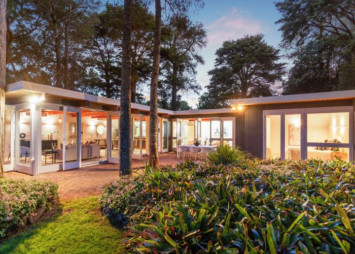  at 53a Hillcrest Avenue, Hillcrest, North Shore City, Auckland