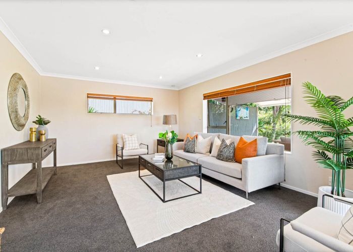  at 99  John Downs Drive, Browns Bay, North Shore City, Auckland
