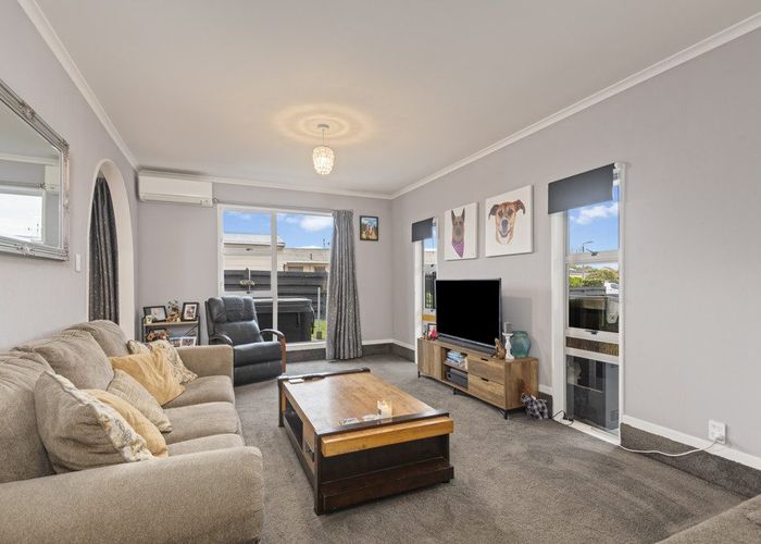  at 24 Chadwick Place, Highbury, Palmerston North