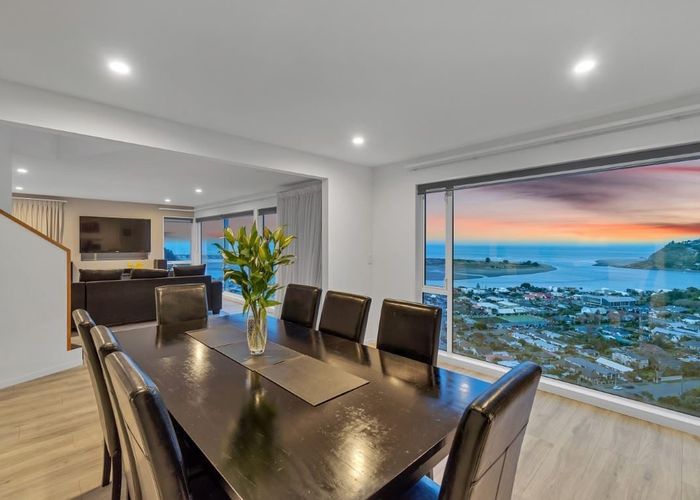  at 18 Glendevere Terrace, Redcliffs, Christchurch