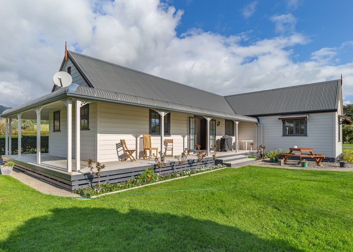  at 9 Wallace Road, Koputaroa