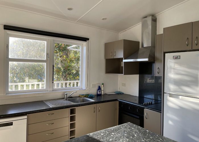  at 16 Hamilton Road, Hataitai, Wellington, Wellington