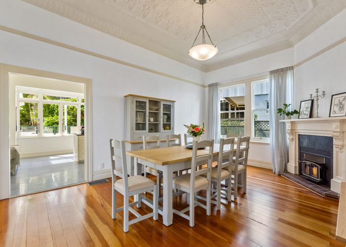  at 4 Hinemoa Terrace, Birkenhead, North Shore City, Auckland