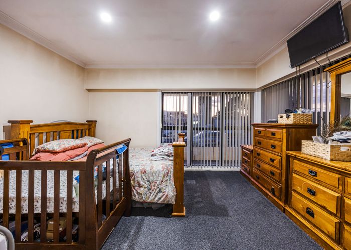  at 2/1 Barneys Farm Road, Clendon Park, Auckland