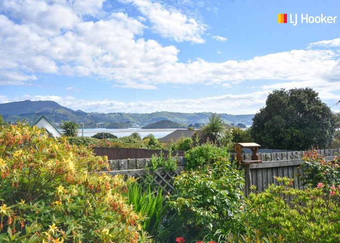  at 8 Frances Street, Broad Bay, Dunedin