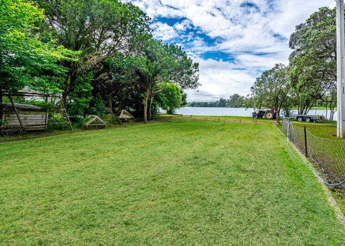  at 41 Pohutukawa Avenue, Shelly Park, Auckland