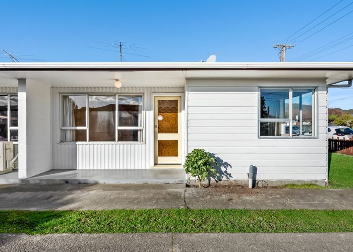  at 52D Whites Line West, Woburn, Lower Hutt, Wellington