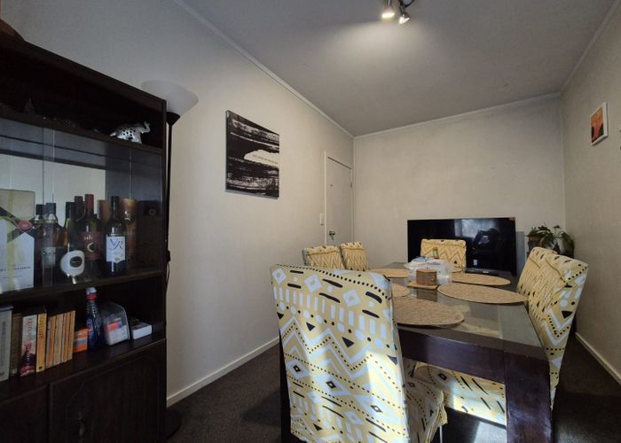  at 1A Lauderdale Road, Birkdale, North Shore City, Auckland