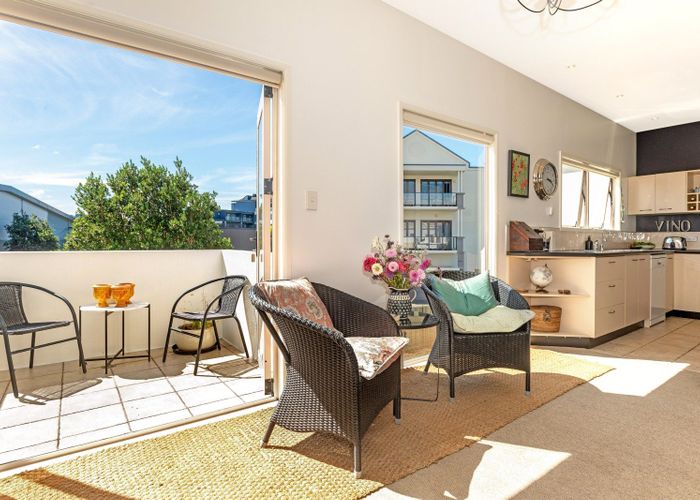 at 20/100 Customhouse Street, City Centre, Gisborne, Gisborne