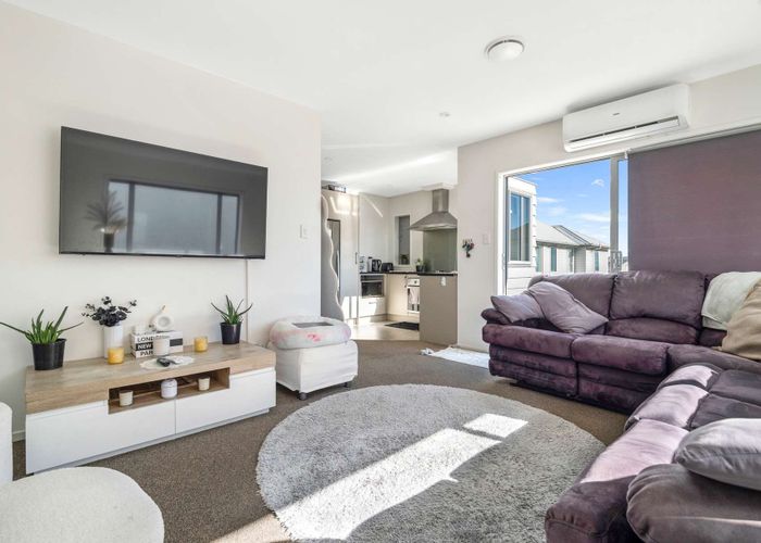  at 2/26 Hollowout Street, Takanini, Papakura, Auckland