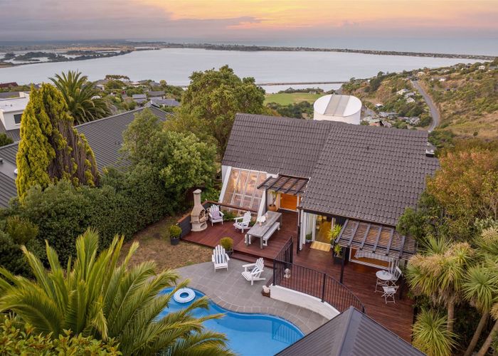  at 14 Highbank Lane, Mount Pleasant, Christchurch