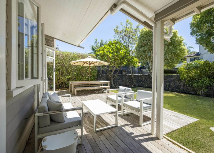  at 33 Wairiki Road, Mount Eden, Auckland
