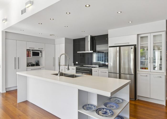  at 77 Kotuku Drive, Paraparaumu Beach, Kapiti Coast, Wellington