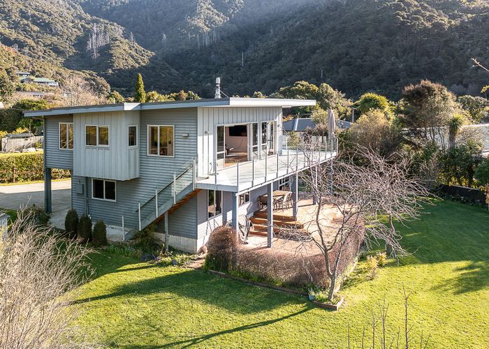  at 6 Phillips Road, Picton