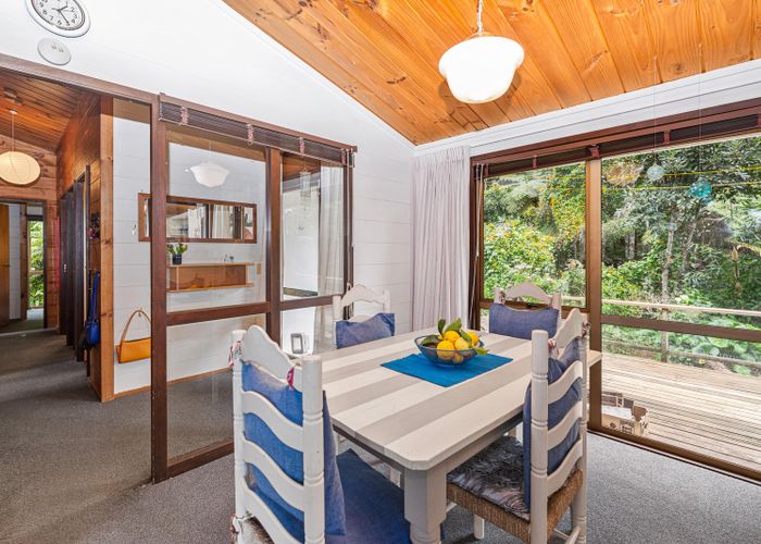  at 655 Huia Rd, Parau, Auckland