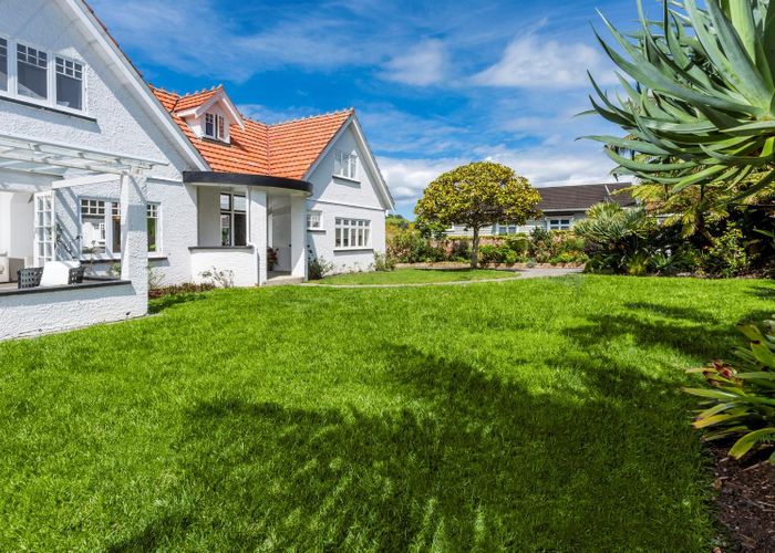  at 1 Ascot Avenue, Narrow Neck, Auckland