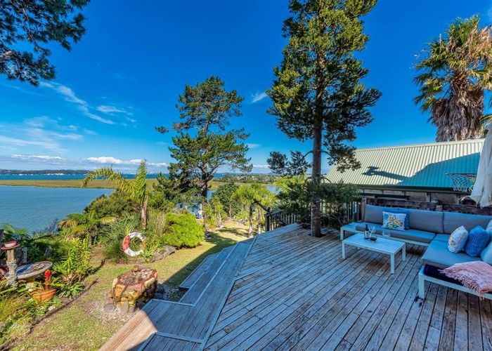  at 215 West Harbour Drive, West Harbour, Auckland