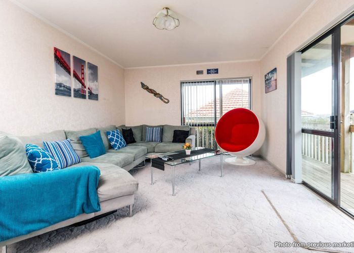  at 1/4180 Great North Road, Glendene, Waitakere City, Auckland