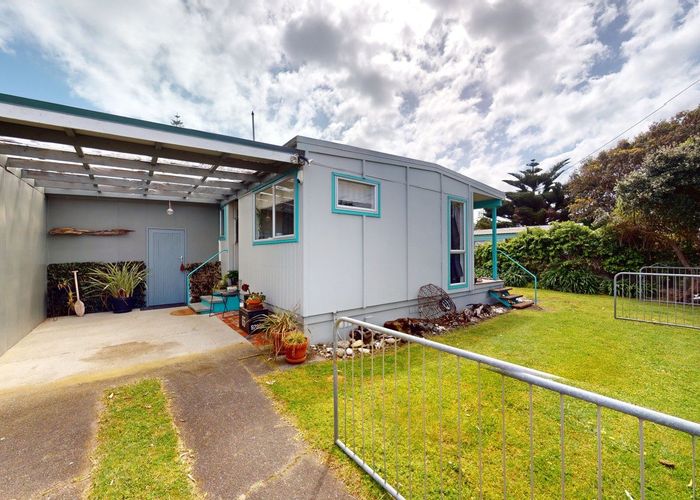  at 149 Kahukura Avenue, Waitarere Beach, Levin