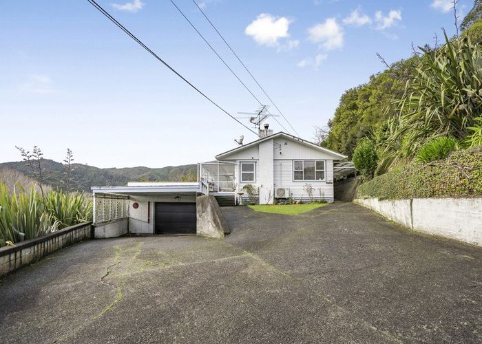  at 216A Waddington Drive, Naenae, Lower Hutt