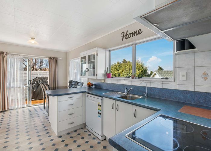  at 18 Riverside Drive, Waiuku, Waiuku
