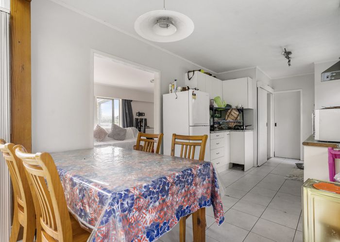 at 22 Redwood Drive, Massey, Waitakere City, Auckland