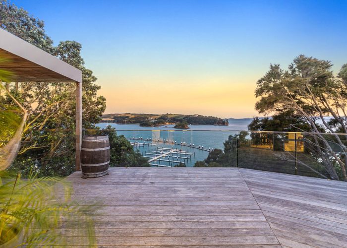  at 34 Kennedy Point Road, Surfdale, Waiheke Island, Auckland