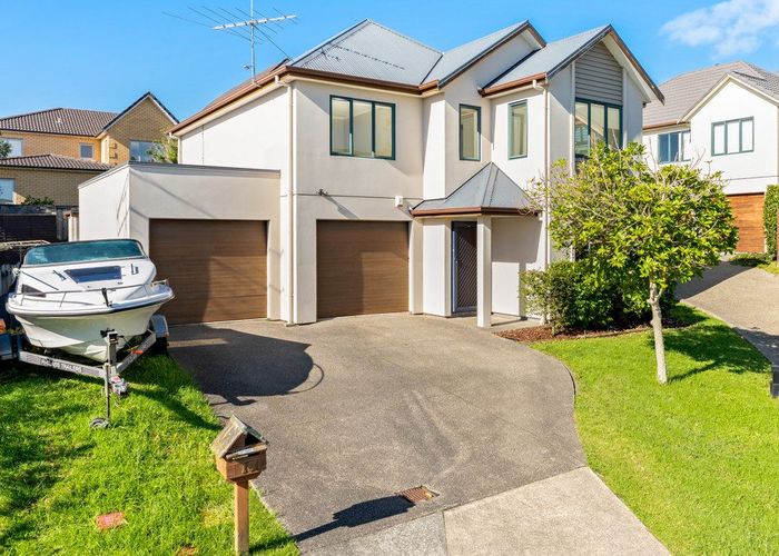  at 10 Vicente Place, Oteha, North Shore City, Auckland