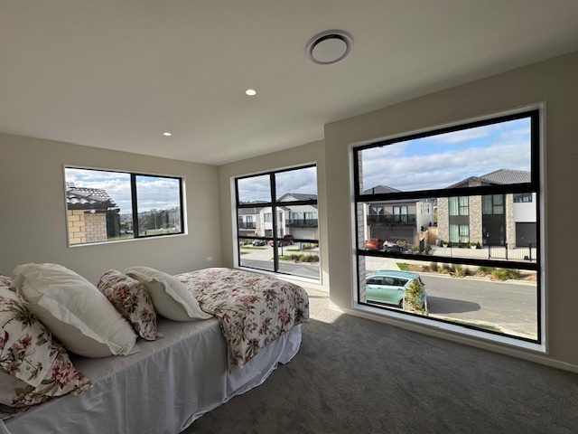  at 10 Knockanara Road, Flat Bush, Manukau City, Auckland