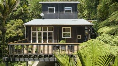  at 41 Western Road, Laingholm, Auckland