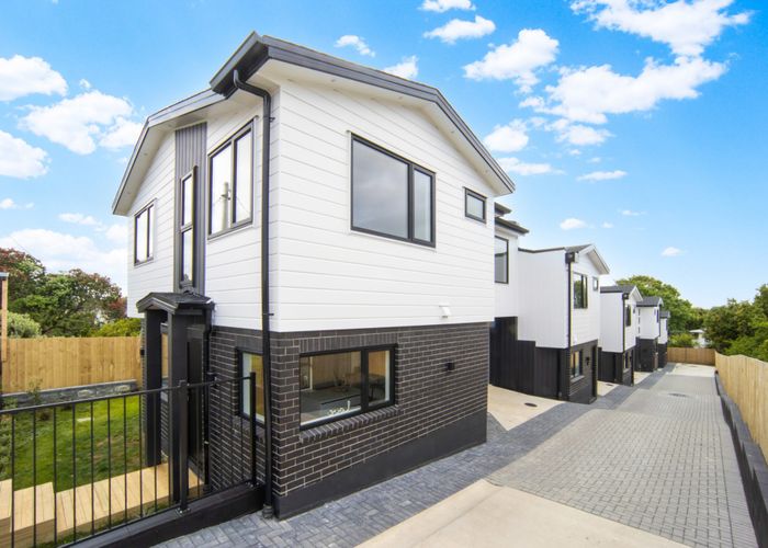  at Lot 1/70 Golf Road, New Lynn, Waitakere City, Auckland