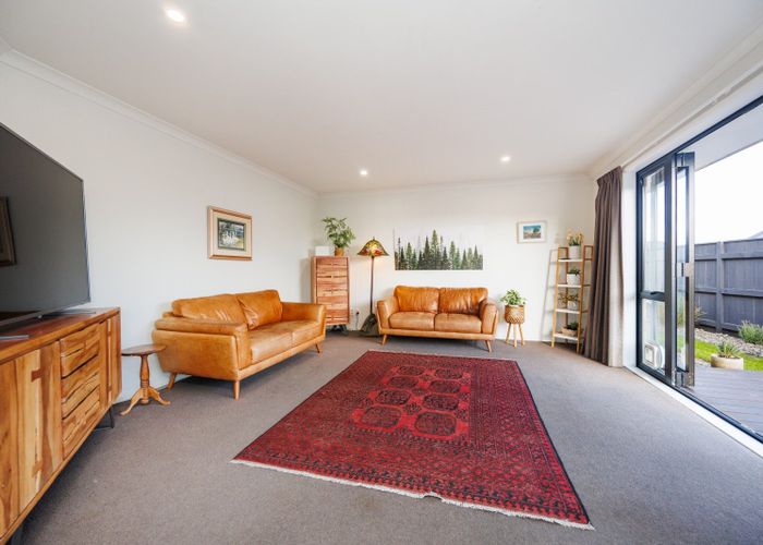  at 35 Chestnut Close, Kelvin Grove, Palmerston North, Manawatu / Whanganui