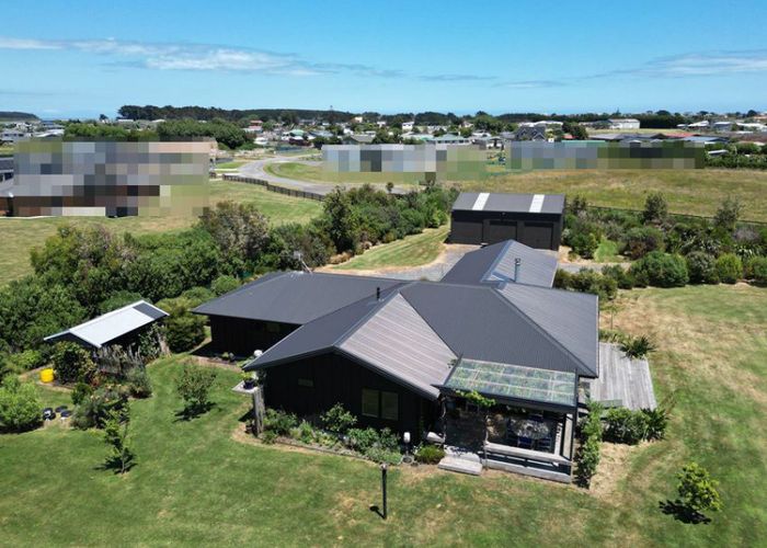  at 9 Lakeview Drive, Foxton Beach, Foxton