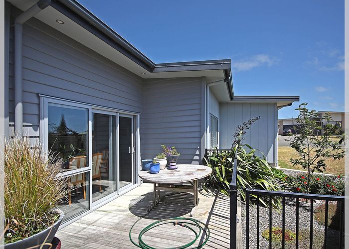  at 10 Story Street, Foxton Beach, Horowhenua, Manawatu / Whanganui