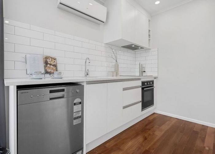  at 57B Bel Air Drive, Hillsborough, Auckland