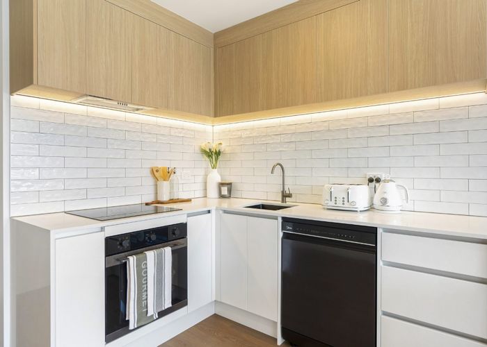  at 1/6 Ngaroma House Drive, Hobsonville, Waitakere City, Auckland